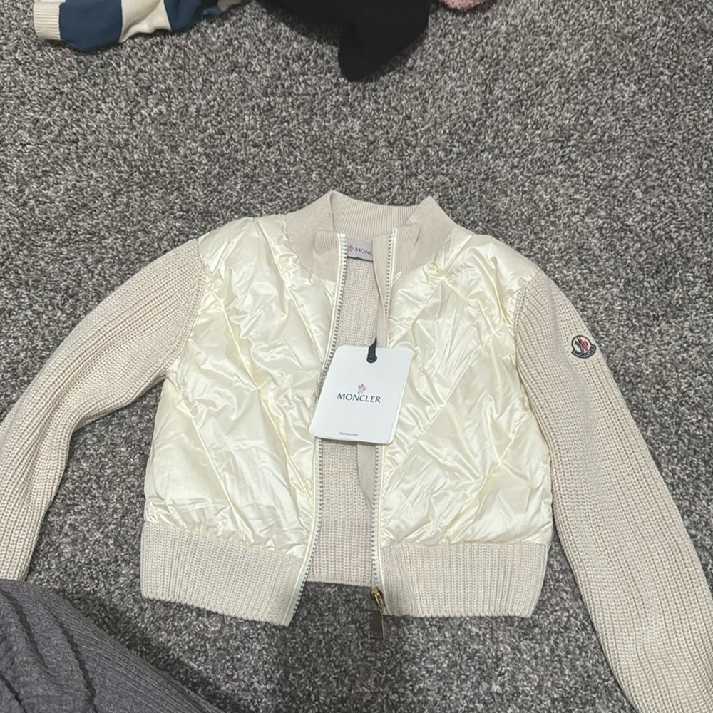 Unisex kids size 6a moncler jacket